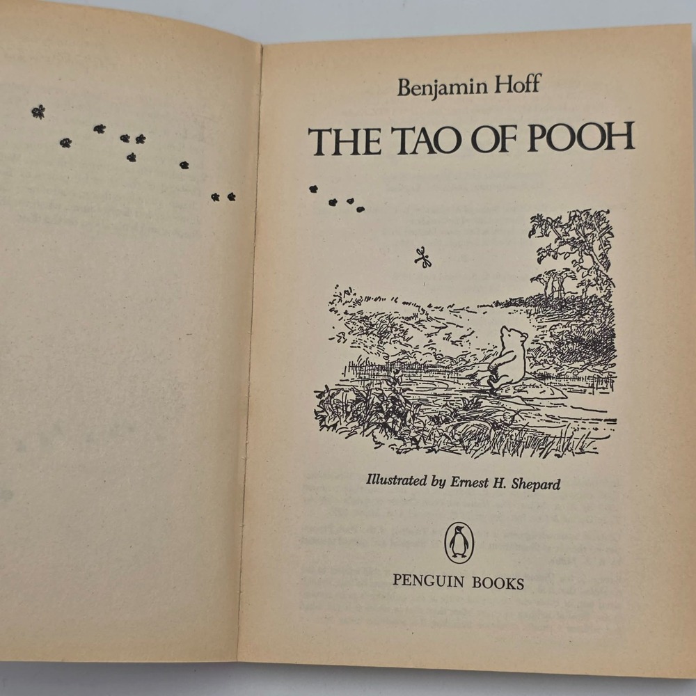 The Tao of Pooh (Winnie-the-Pooh) by Benjamin Hoff Penguin Books Published 1983 - Picture 3 of 7